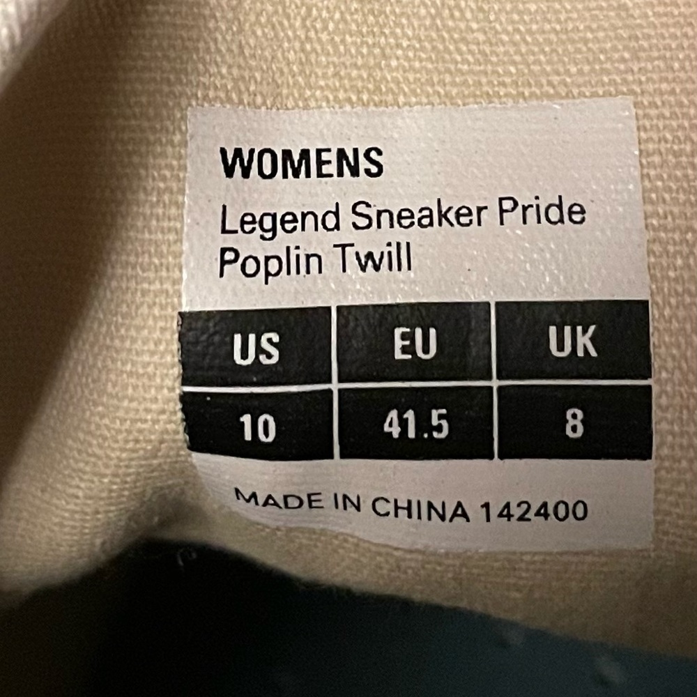 SeaVees Woman's Legend Sneakers Pride Edition New In Box - Picture 7 of 7